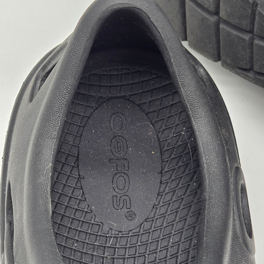 Oofos OOCloog Recovery Shoes Black Adjustable Strap Men 6 Women 8 EU 39 - Picture 10 of 13